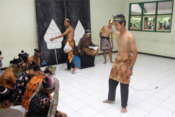 nyarekan